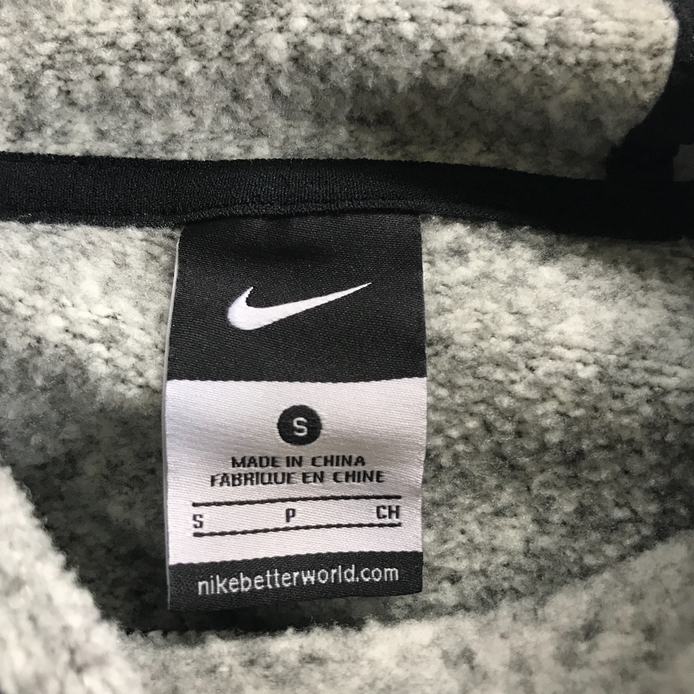 nike pull over - Picture 3 of 3